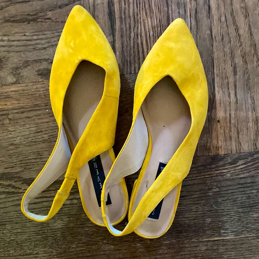 Yellowwwww